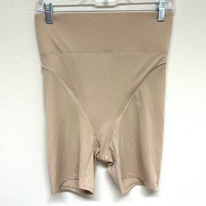 Hanes Women Stretch Beige High-Waist Shapewear Push-Up Bike Short Tummy Tucker L